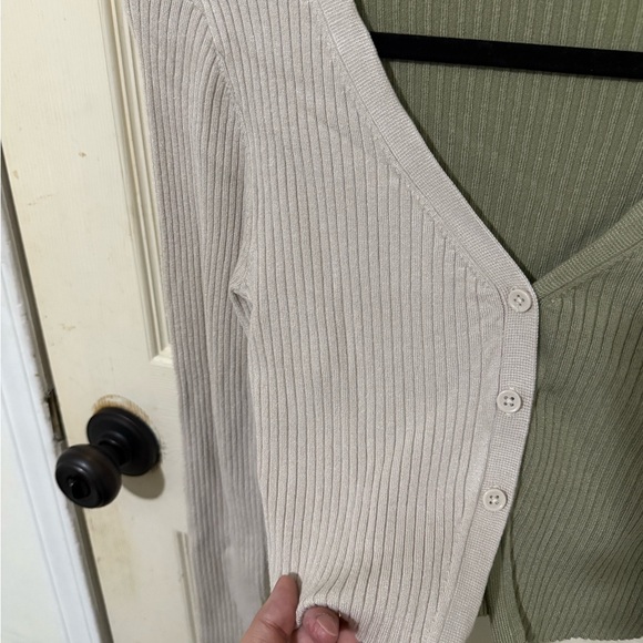 Garage Two-Tone Ribbed Cropped Cardigan Top | Green & Beige | Size S - Picture 5 of 9